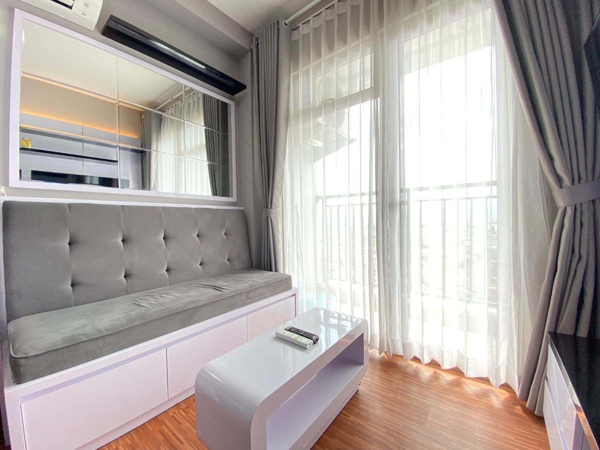 Homey 2br At Mekarwangi Square Cibaduyut By Travelio